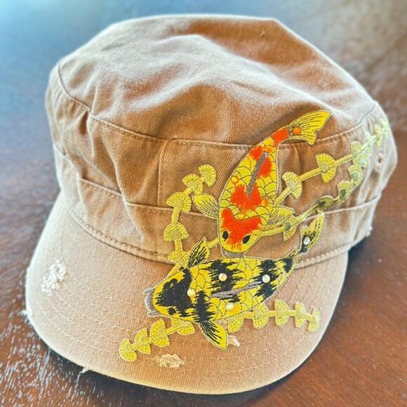 NWOT Adjustable Cap with Decorative Fish Hawaiian Hat - Picture 1 of 5